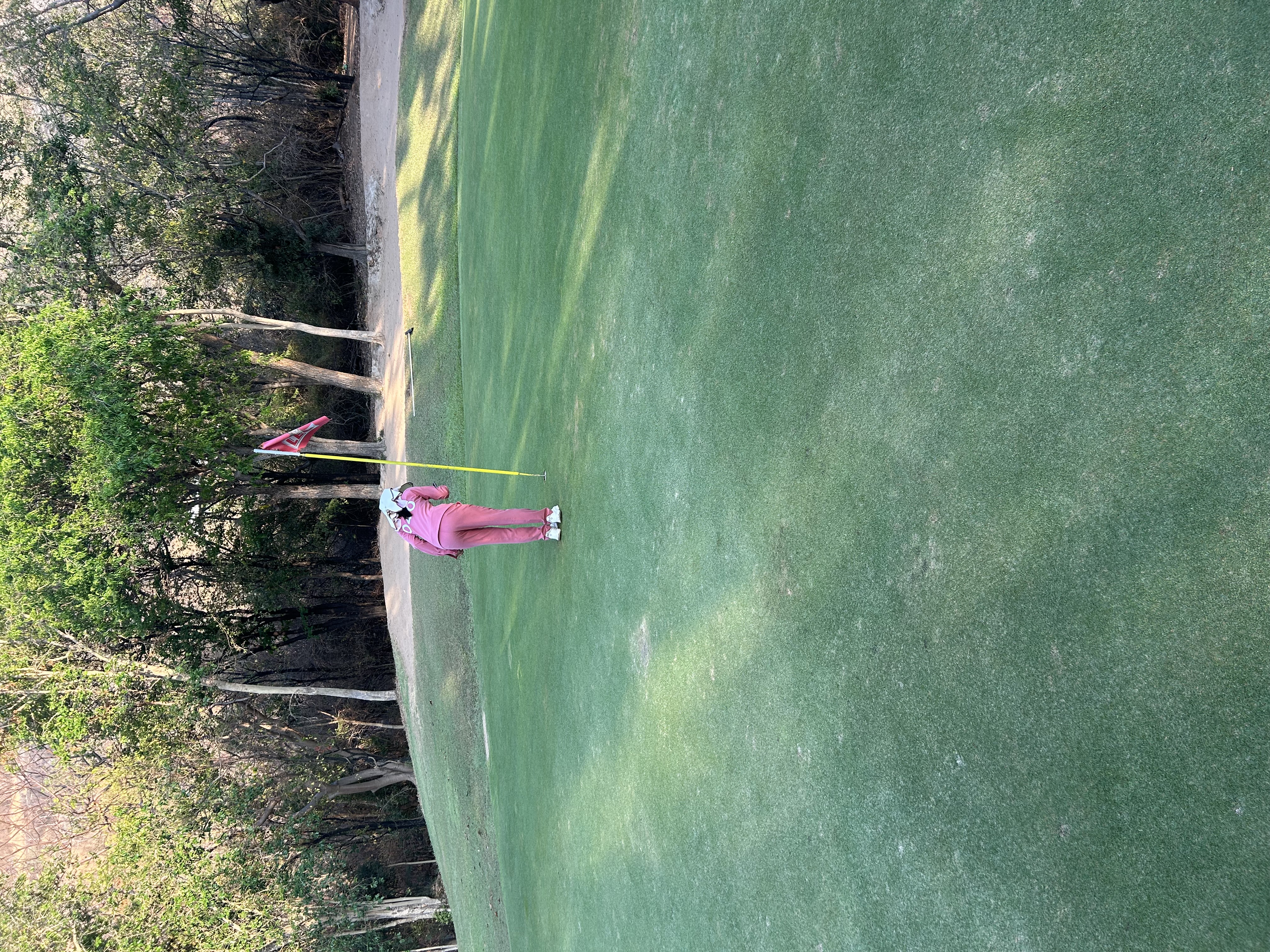 Tae va quand même vérifier.